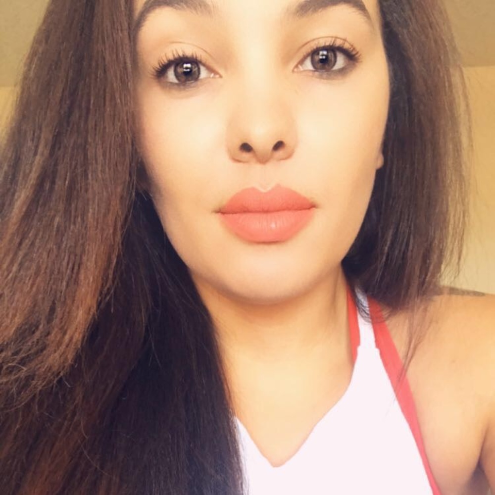 Meet your Posher, Marisa